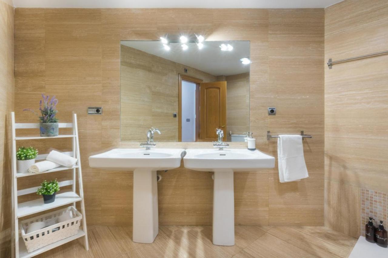 Apartamento Moderno Calle Larios Málaga Dış mekan fotoğraf
